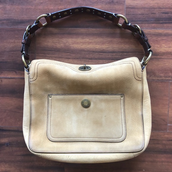 Coach Handbags - Coach Nubuck 10137 Leather Kiss Lock Purse